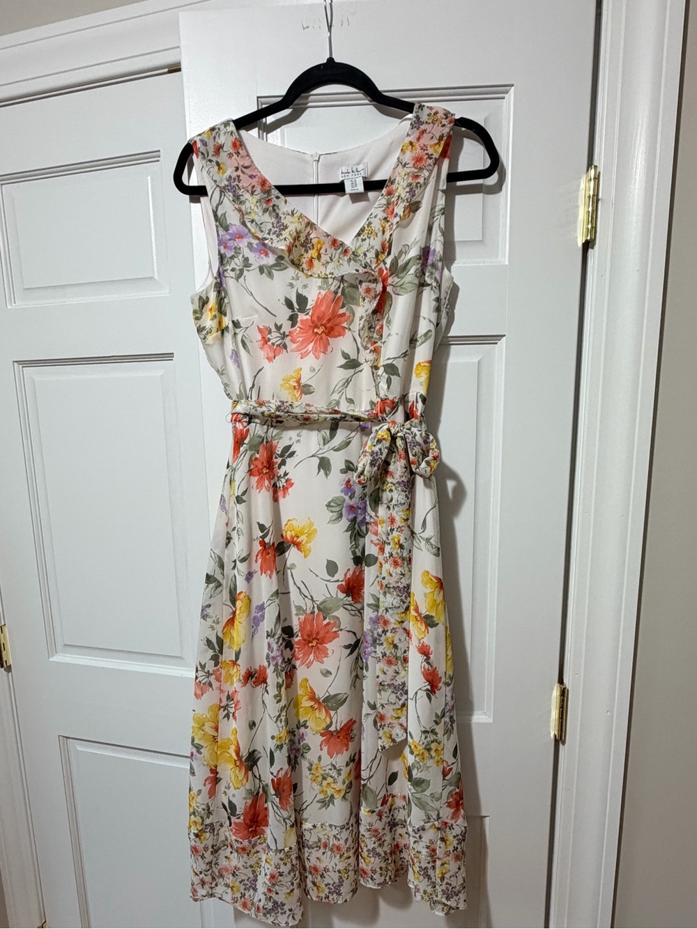 Nicole Miller Floral V-Neck Sleeveless Midi Dress - size 10